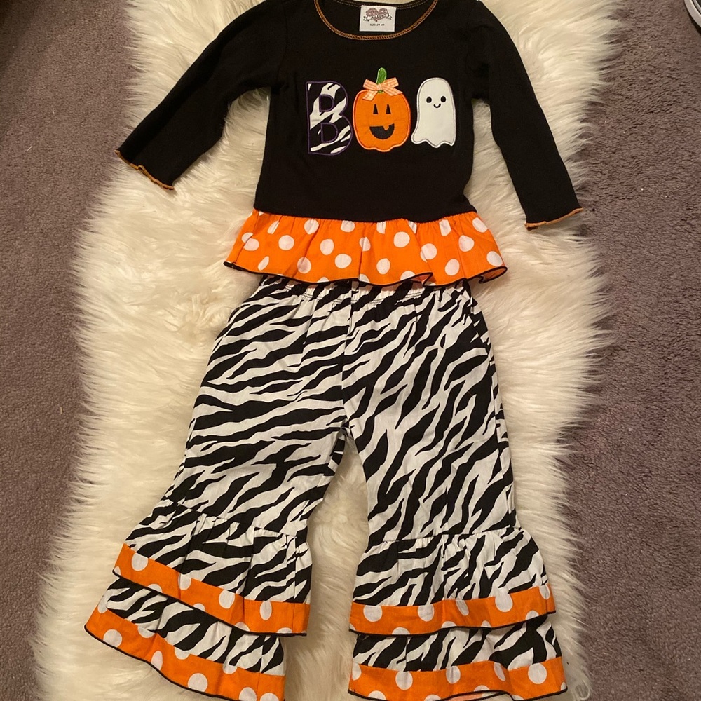 Halloween outfit worn once